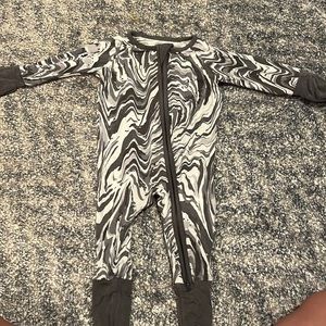 Little sleepies newborn pajamas